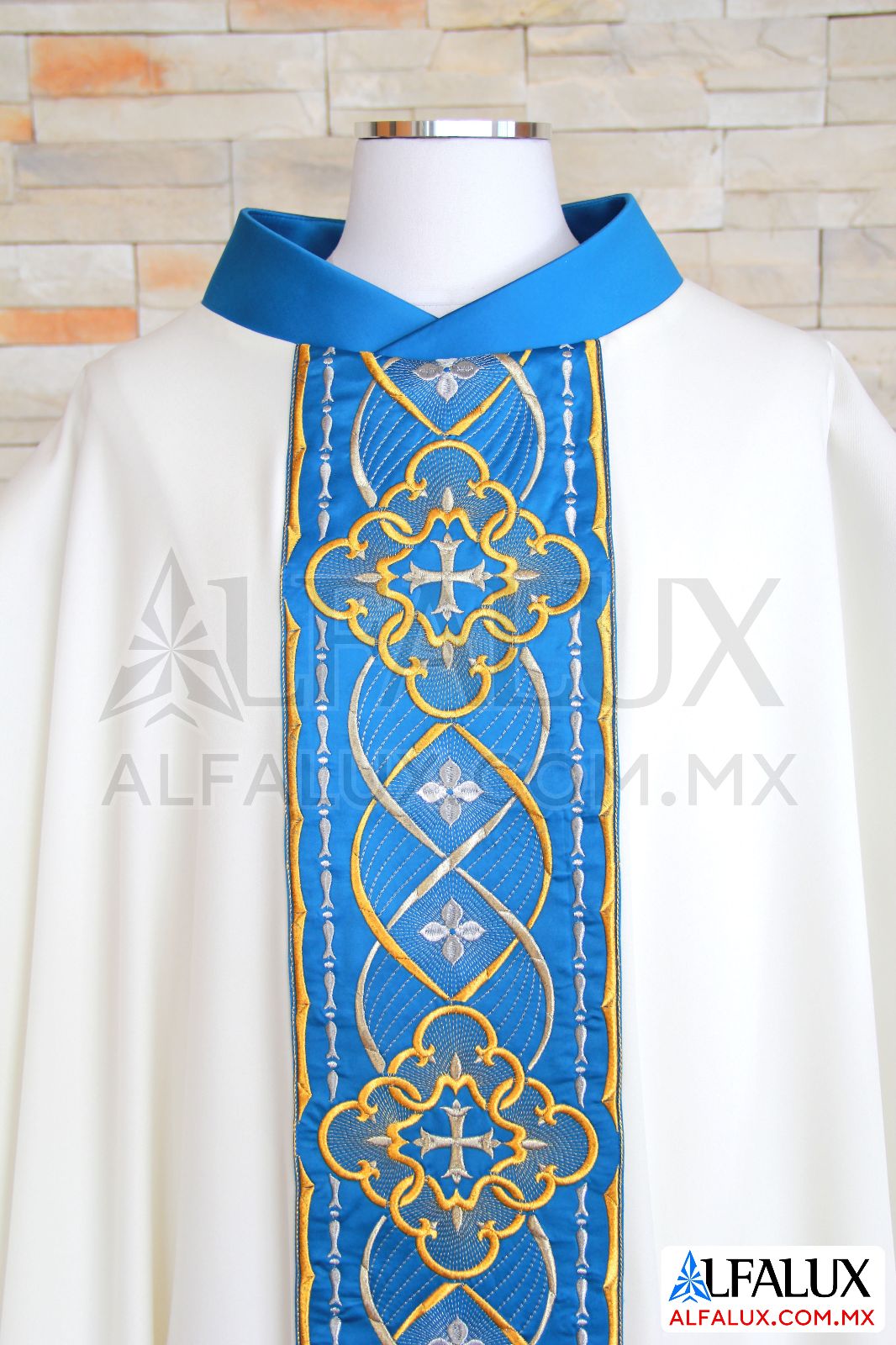 02 ROYAL  Casulla Alfalux Blanco Azul Rey 30 (2)